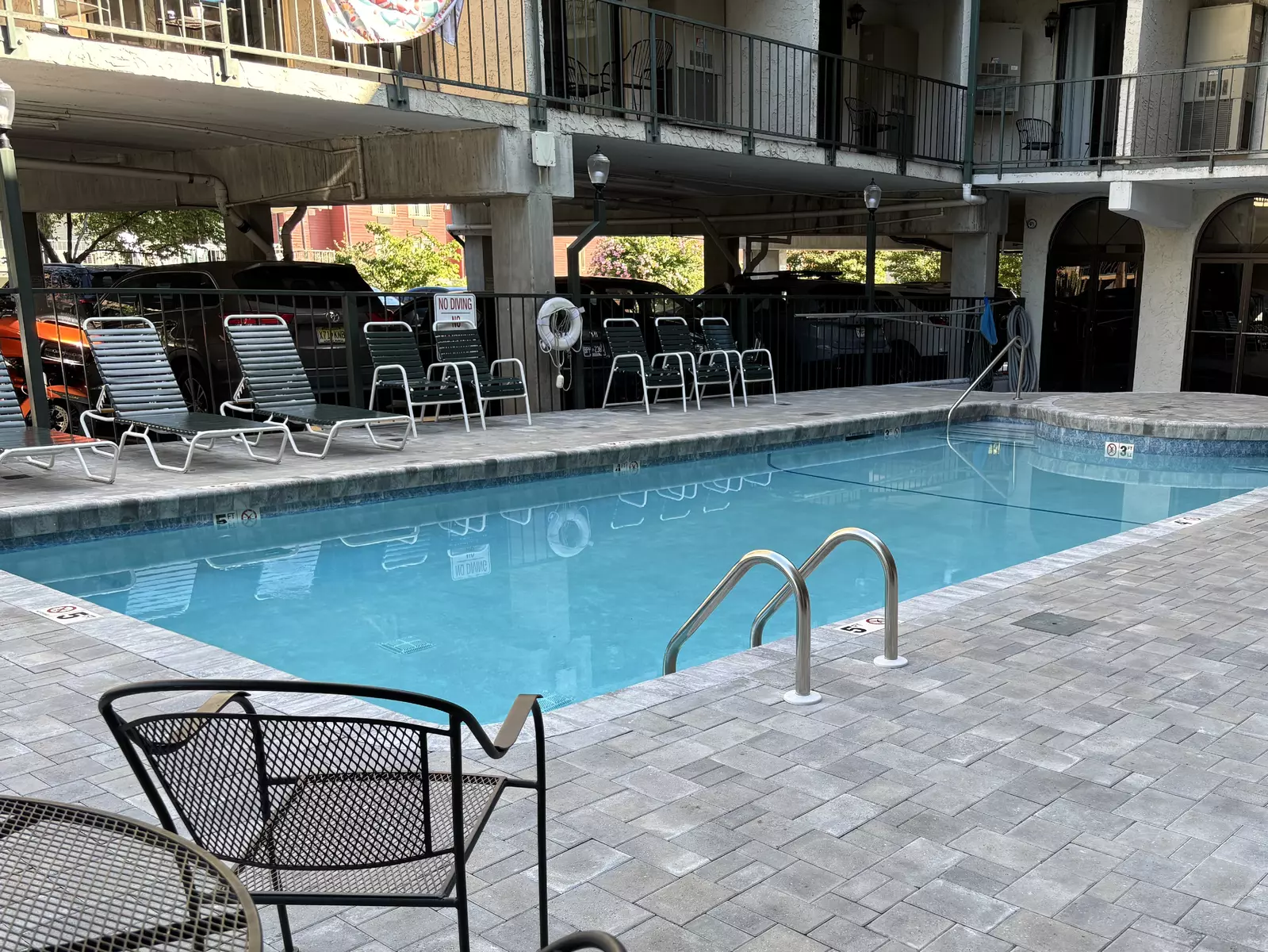 outdoor pool at Gatlinburg Oak Square